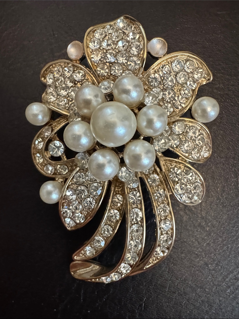 Elegant Pearl & Crystal Floral Brooch - Gold Tone